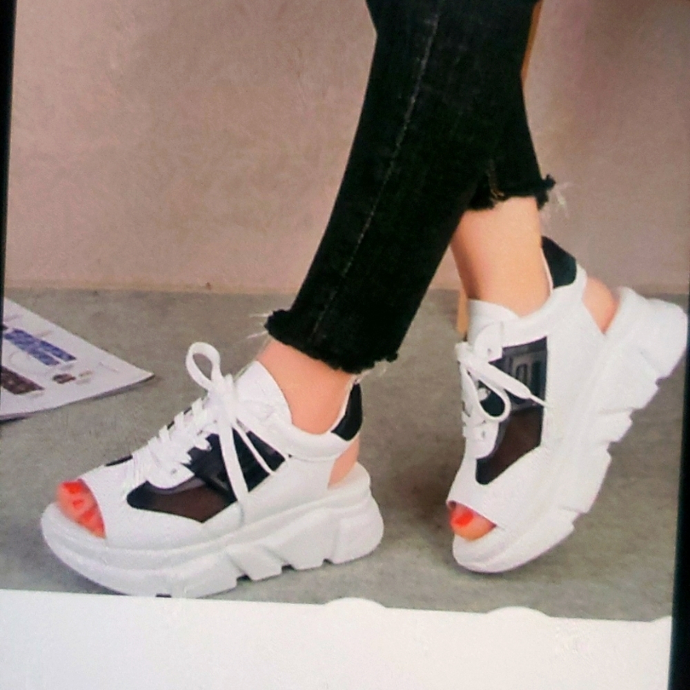 Woman's sandals